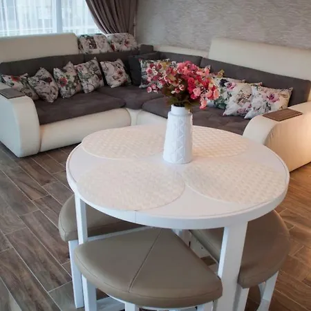 Sunrise Breezer Apartmán Mamaia