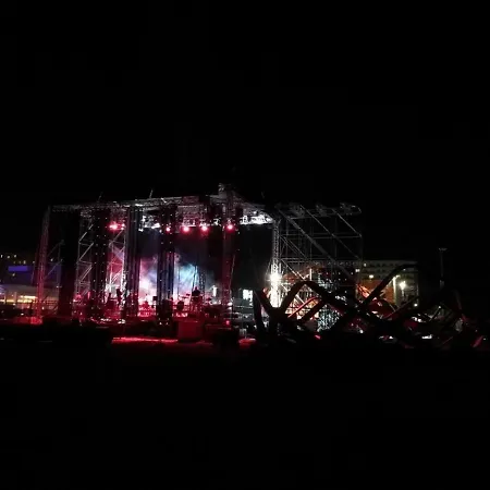 Sunrise Breezer Mamaia